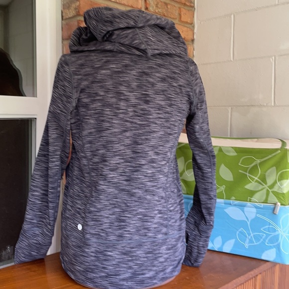 Lululemon jacket pewter hoodie long sleeves - Picture 4 of 6
